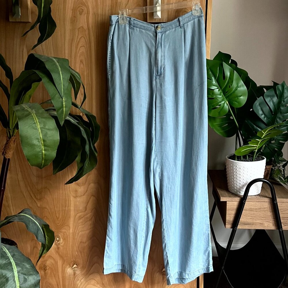 Wide Legged High Waisted Front Pleated Light Blue Pants